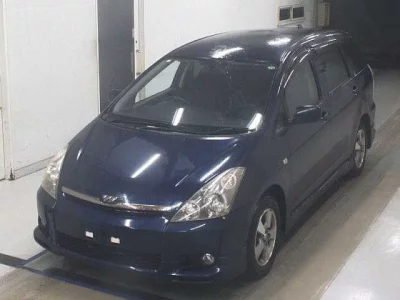 Toyota WISH  с аукциона в Японии