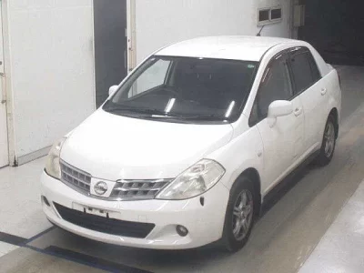 Nissan TIIDA LATIO