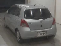 Toyota VITZ лот № 5421 оценка 3.5  с аукциона в Японии 1