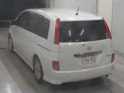 Toyota Isis