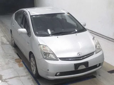 Toyota Prius  с аукциона в Японии