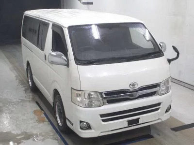 Toyota HiAce Van