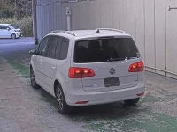 Volkswagen GOLF TOURAN лот № 6066 оценка 3.5  с аукциона в Японии 1