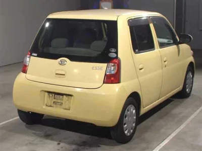 Daihatsu Esse