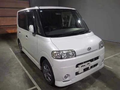 Daihatsu TANTO  с аукциона в Японии