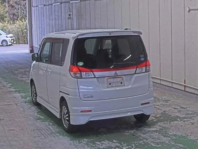 Mitsubishi Delica D:2