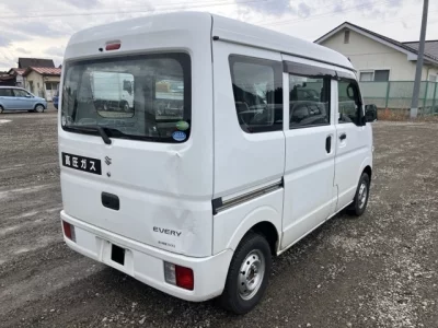 Suzuki EVERY  с аукциона в Японии