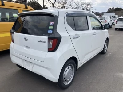 Daihatsu MIRA E S
