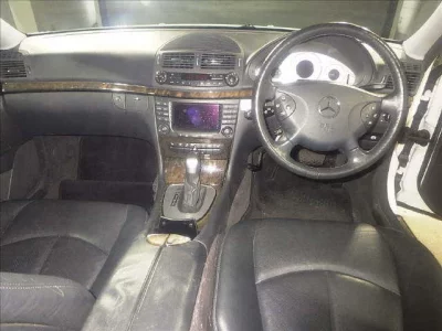 Mercedes-Benz E CLASS  с аукциона в Японии