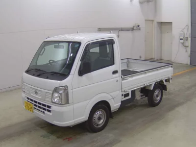 Nissan NT100 Clipper
