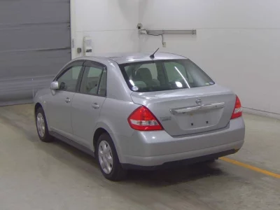 Nissan TIIDA LATIO