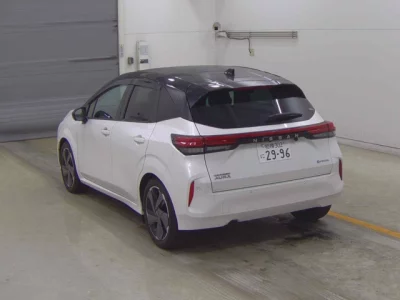 Nissan Aura