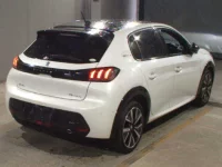 Peugeot 208 лот № 65 оценка 4.5  с аукциона в Японии 4