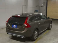 Volvo V60 лот № 2051 оценка 4  с аукциона в Японии 4