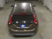 Volvo V60 лот № 2051 оценка 4  с аукциона в Японии 5