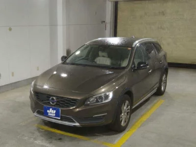 Volvo V60  с аукциона в Японии
