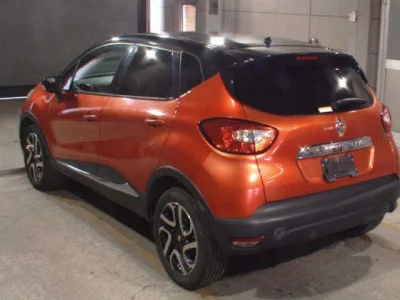 Renault Captur  с аукциона в Японии