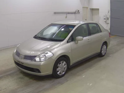 Nissan TIIDA LATIO