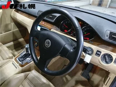 Volkswagen Passat  с аукциона в Японии