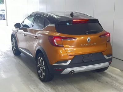 Renault Captur  с аукциона в Японии