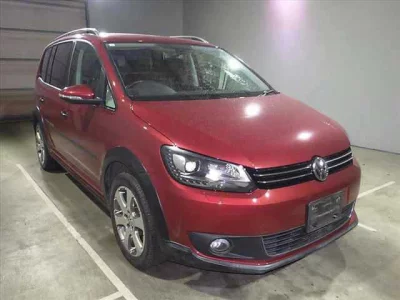 Volkswagen GOLF TOURAN  с аукциона в Японии