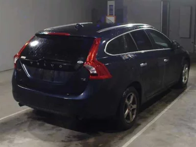 Volvo V60  с аукциона в Японии