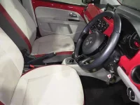 Volkswagen UP лот № 7148 оценка R  с аукциона в Японии 8