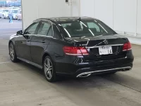 Mercedes-Benz E CLASS лот № 5552 оценка 4  с аукциона в Японии 1