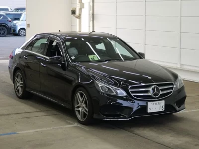 Mercedes-Benz E CLASS  с аукциона в Японии