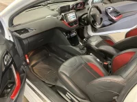 Peugeot 208 лот № 5556 оценка 3  с аукциона в Японии 4