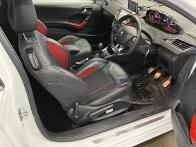 Peugeot 208  с аукциона в Японии