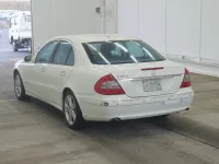 Mercedes-Benz E CLASS лот № 5022 оценка 3.5  с аукциона в Японии 1