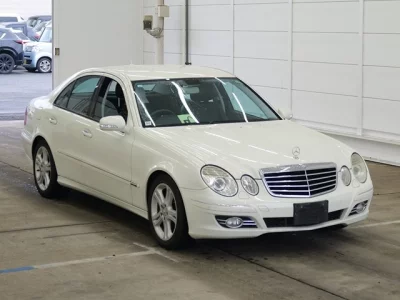 Mercedes-Benz E CLASS  с аукциона в Японии