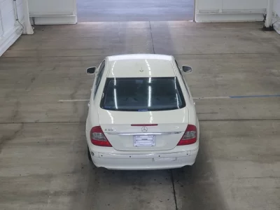 Mercedes-Benz E CLASS  с аукциона в Японии