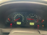 Volvo V40 лот № 5020 оценка RA  с аукциона в Японии 5