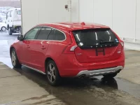 Volvo V60 лот № 5015 оценка 3.5  с аукциона в Японии 1