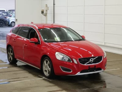 Volvo V60  с аукциона в Японии