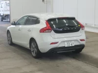 Volvo V40 лот № 5023 оценка 4  с аукциона в Японии 1