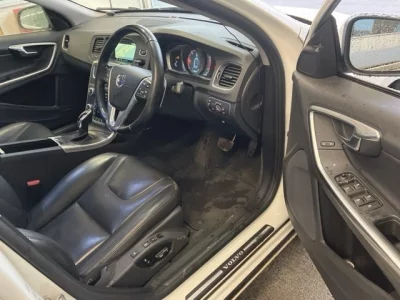 Volvo V60  с аукциона в Японии