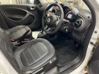 Smart FORFOUR лот № 2235 оценка 3.5  с аукциона в Японии 3