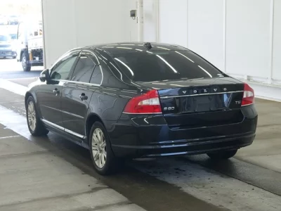 Volvo S80  с аукциона в Японии