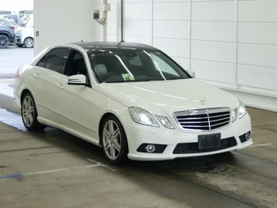 Mercedes-Benz E CLASS  с аукциона в Японии
