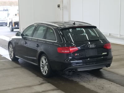 Audi S4
