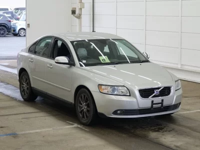 Volvo S40  с аукциона в Японии