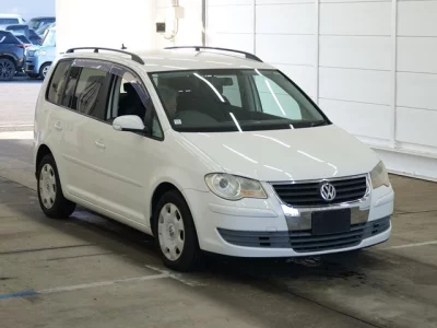 Volkswagen GOLF TOURAN  с аукциона в Японии