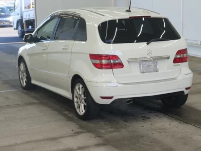 Mercedes-Benz B CLASS  с аукциона в Японии