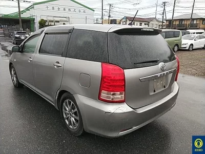 Toyota WISH  с аукциона в Японии