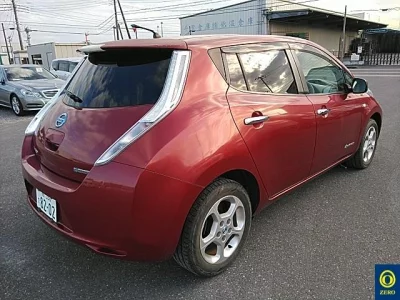 Nissan LEAF  с аукциона в Японии