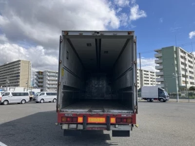 Isuzu GIGA  с аукциона в Японии