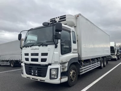 Isuzu GIGA  с аукциона в Японии